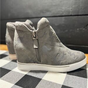 Sugar Womens Wedge Sneakers High Top Womens Sneakers with Wedge Camo - Size 7